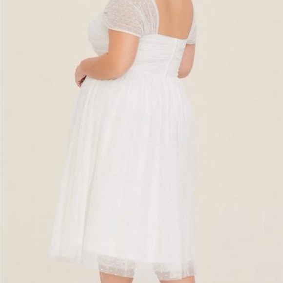 Torrid White Formal Dress - Size 18 - Picture 2 of 5